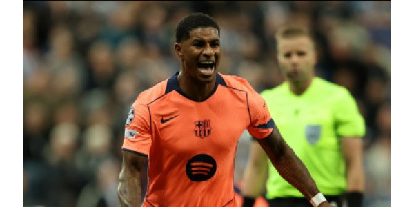 Jogadores do FC Barcelona parecem exaustos Jogadores do FC Barcelona parecem exaustos